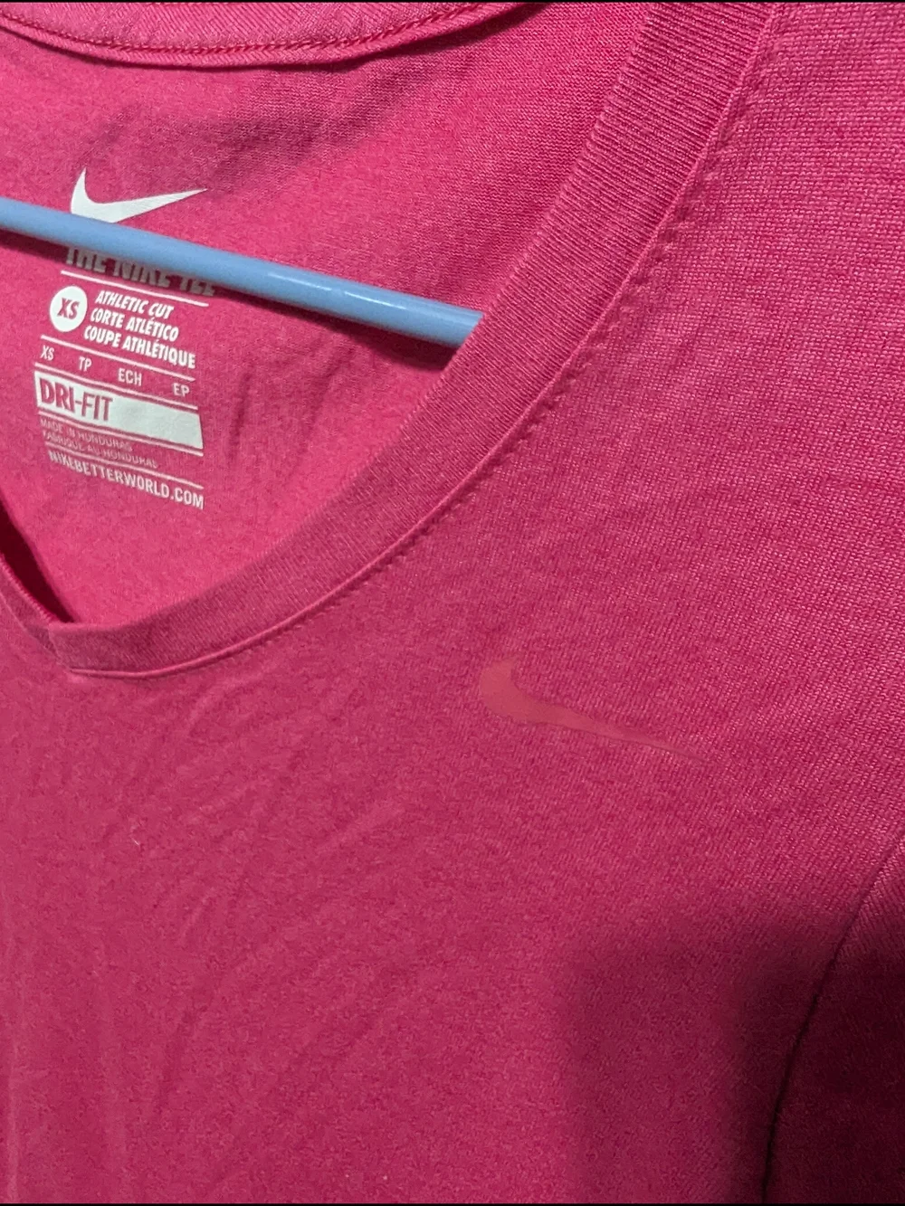 Nike Women's Short Sleeve V-Neck Tee in Fuchsia